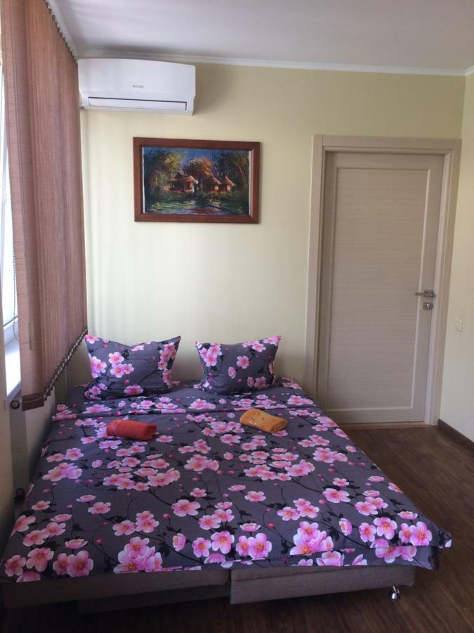 Room In The Guest House Odessa Luaran gambar